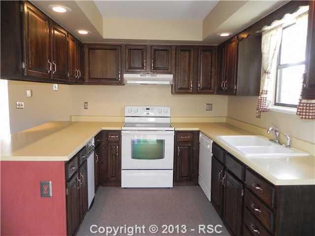 295 Gordon Ct, Castle Rock, CO 80104