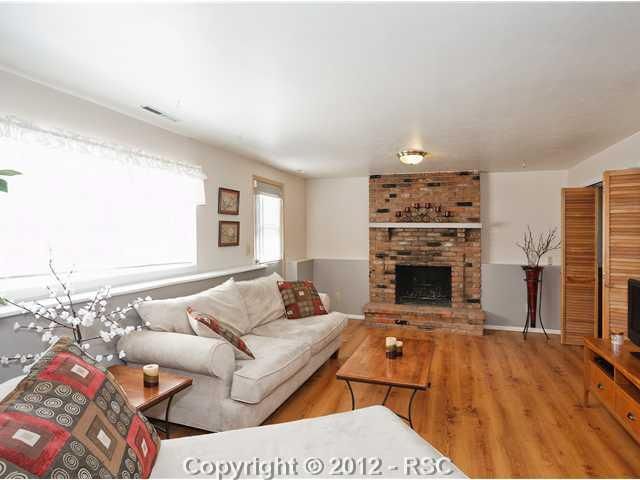 2954 Pinnacle Dr, Colorado Springs, CO 80910