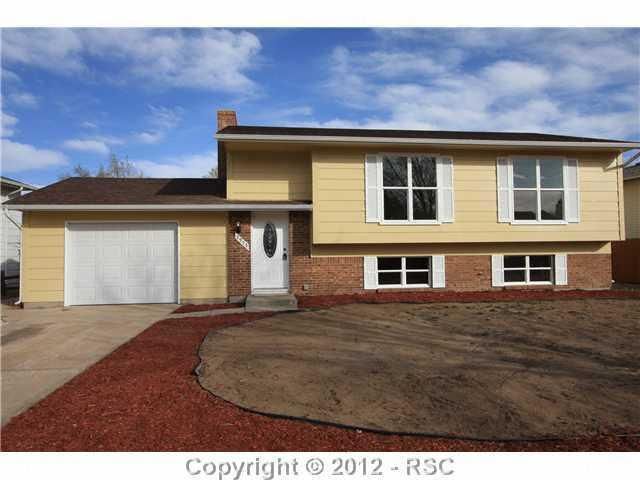2955 Clarendon Dr, Colorado Springs, CO 80916