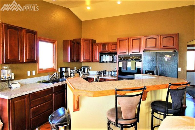 296 E Guffey Dr, Pueblo, CO 81007