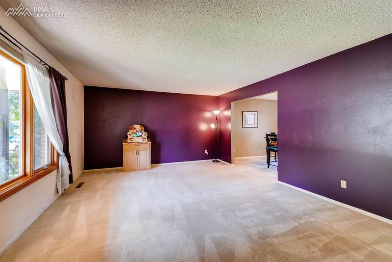 2962 W Whileaway Cir, Colorado Springs, CO 80917
