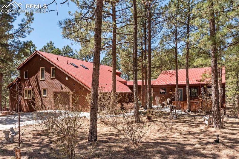 2975 Outlook Dr, Colorado Springs, CO 80921