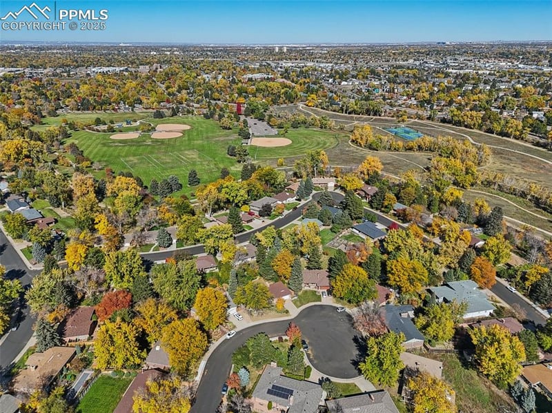 2977 S Oneida St, Denver, CO 80224