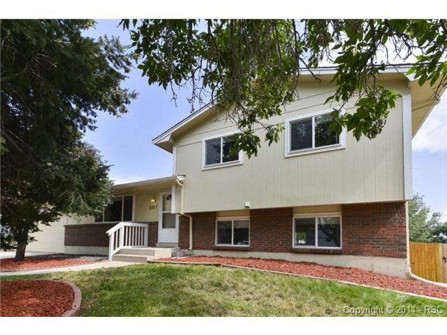 2977 N Roche Dr, Colorado Springs, CO 80918