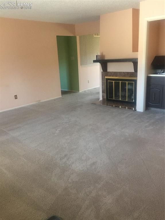 2983 Mesa Rd #A, Colorado Springs, CO 80904
