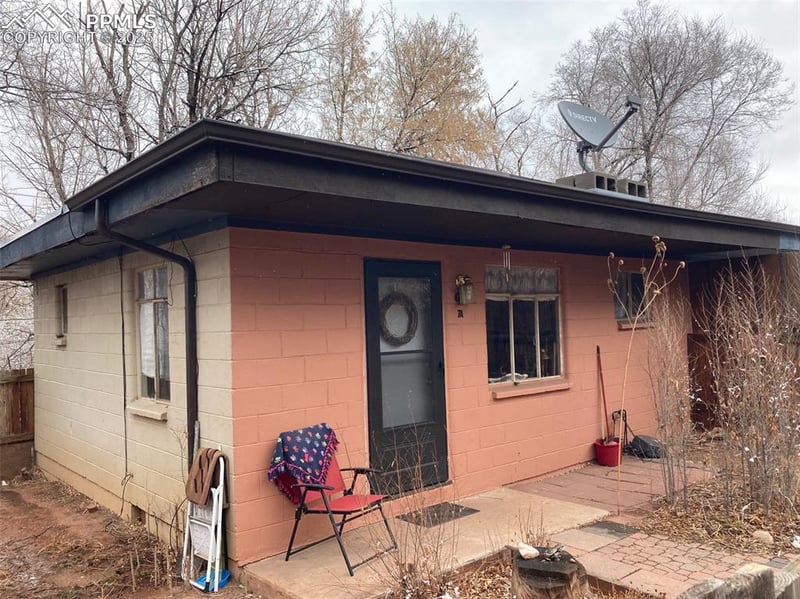 3 Arapahoe Pl, Manitou Springs, CO 80829