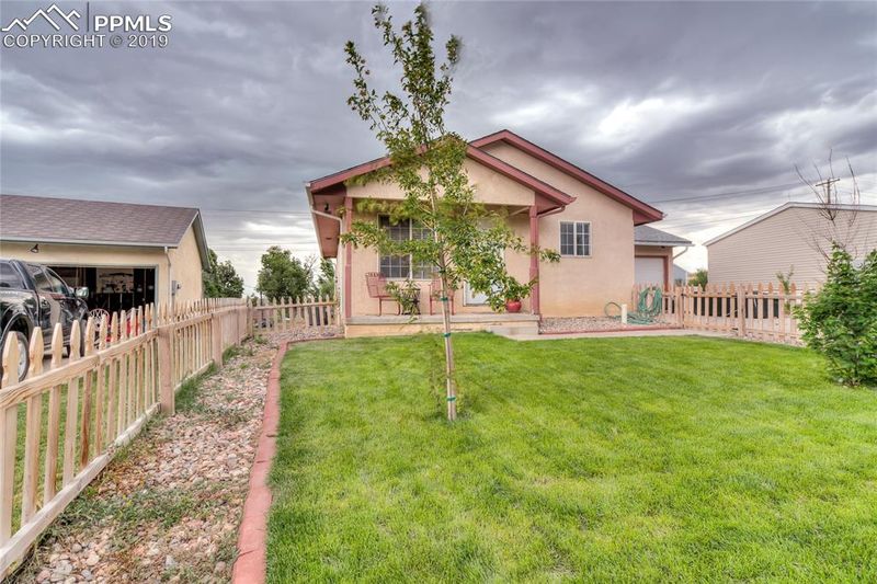 3 Norwich Cir, Pueblo, CO 81003