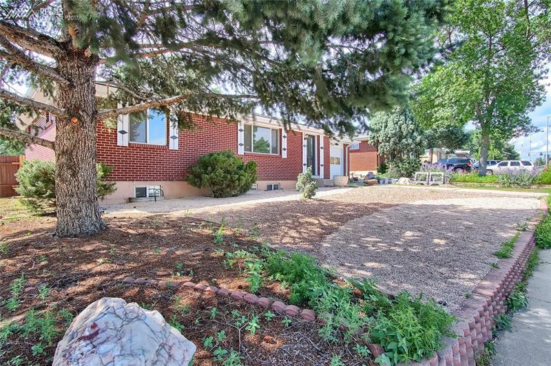 30 S Chelton Rd, Colorado Springs, CO 80910