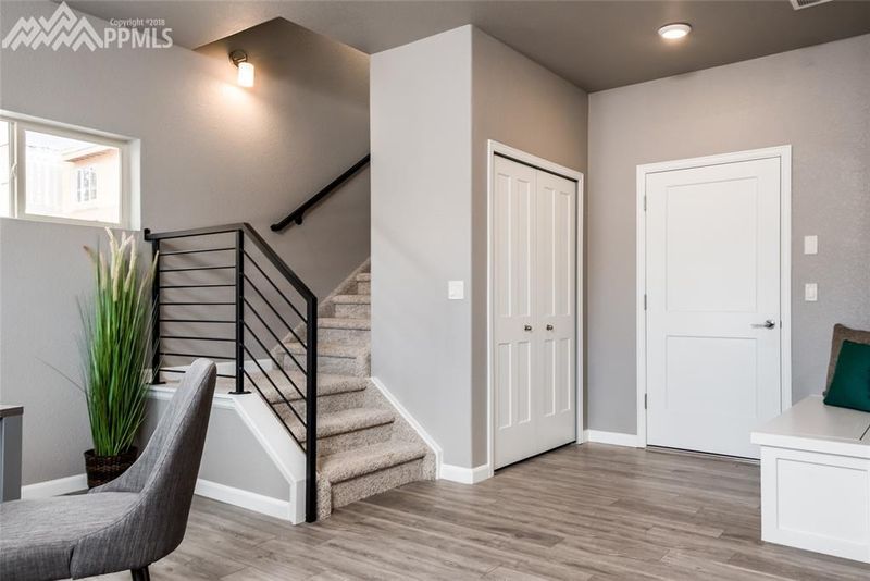30 Cheyenne Blvd, Colorado Springs, CO 80905