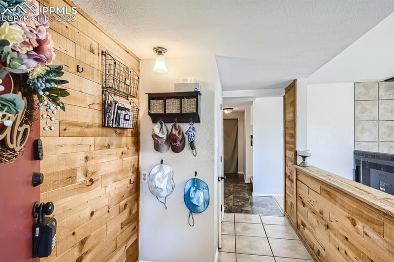 30 Pawnee Rd, Colorado Springs, CO 80926