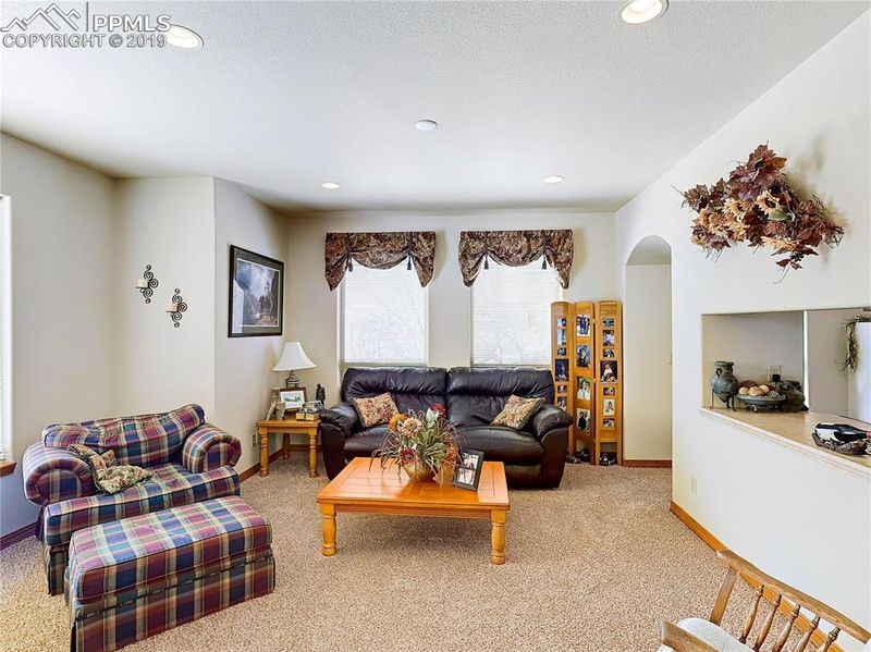 30 Wuthering Heights Dr, Colorado Springs, CO 80921