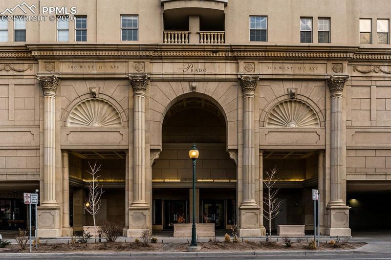 300 W 11th Ave #8A, Denver, CO 80204