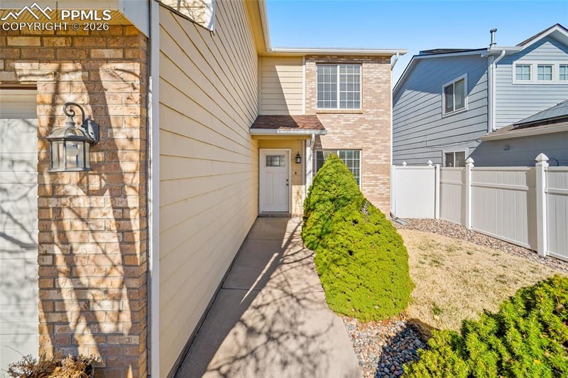 3003 Mirror Cir, Pueblo, CO 81004