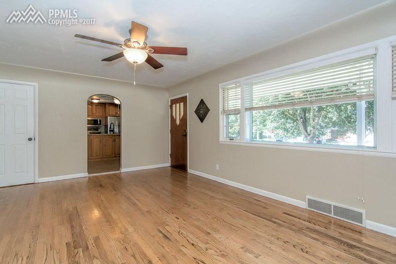 3004 W St Vrain St, Colorado Springs, CO 80904
