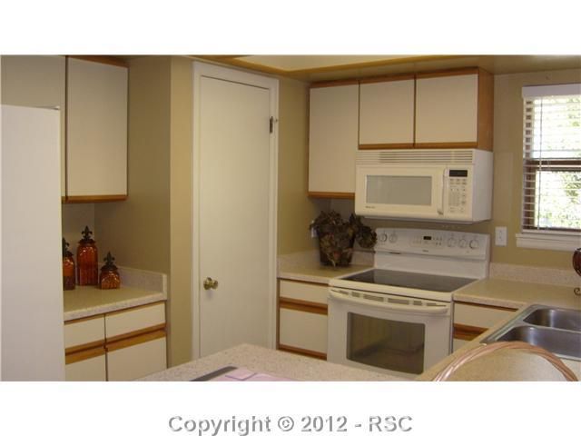 3005 Capstan Way, Colorado Springs, CO 80906