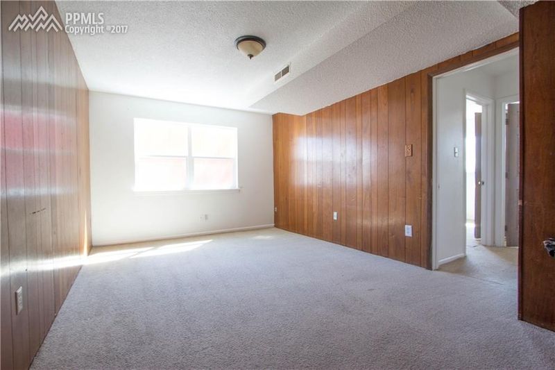 3005 Michigan Ave, Colorado Springs, CO 80910