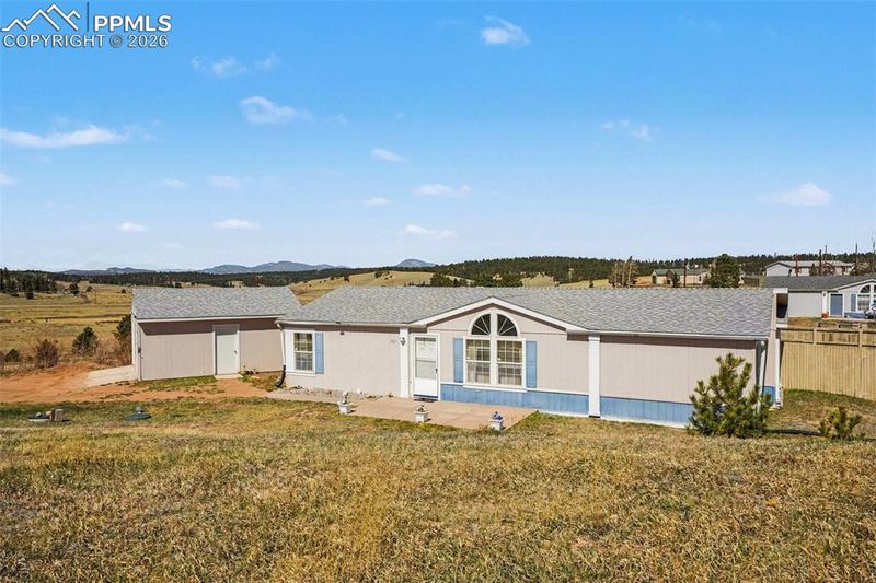 301 E Longbow Dr, Divide, CO 80814