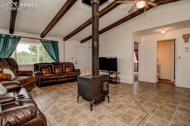 3011 Pinnacle Dr, Colorado Springs, CO 80910