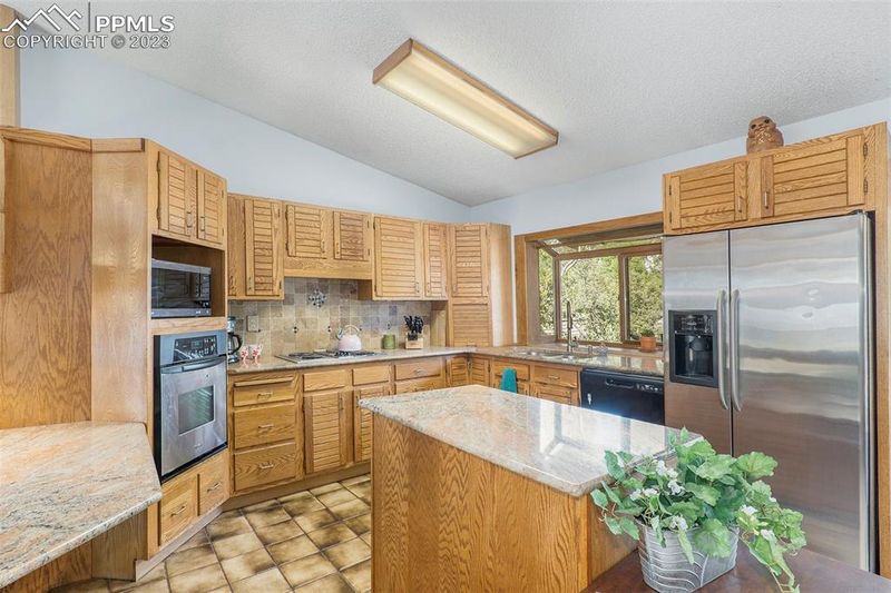 3015 Caravan Ct, Colorado Springs, CO 80917