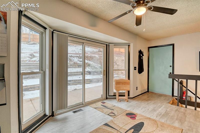 3017 Pinnacle Dr, Colorado Springs, CO 80910