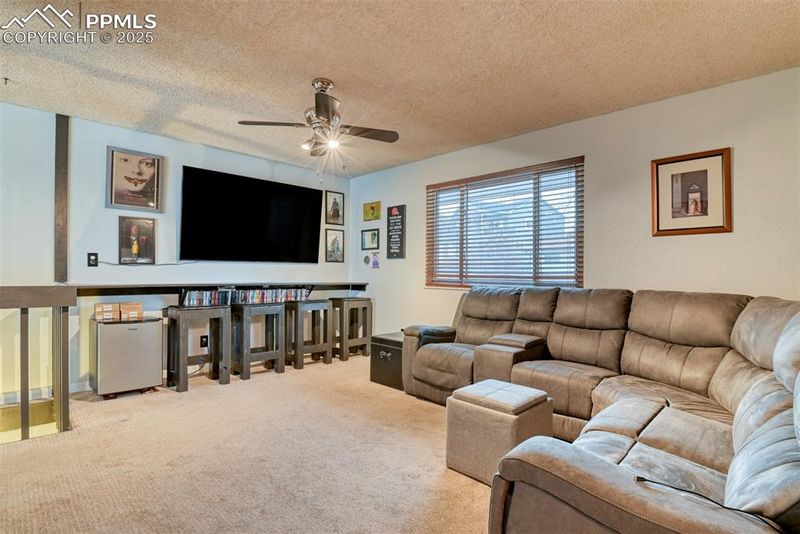 3017 Pinnacle Dr, Colorado Springs, CO 80910