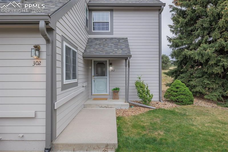 302 Cobblestone Dr, Colorado Springs, CO 80906