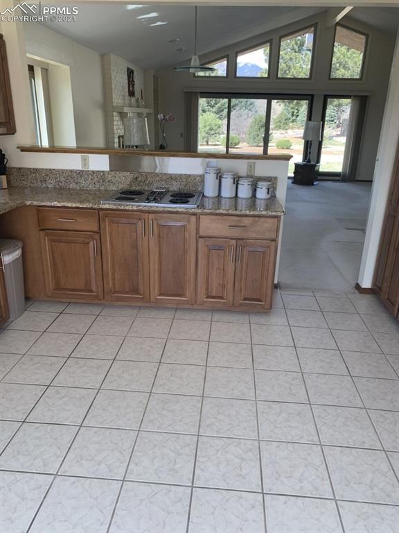 3020 Hillbrook Ln, Colorado Springs, CO 80904