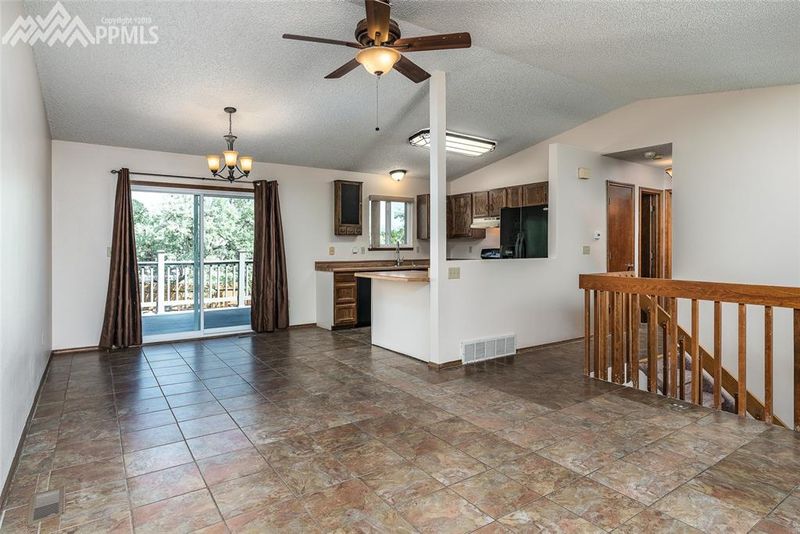 3020 W Westcliff Dr, Colorado Springs, CO 80906