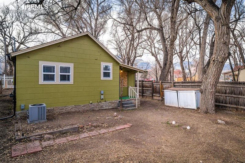 3024 W Pikes Peak Ave, Colorado Springs, CO 80904