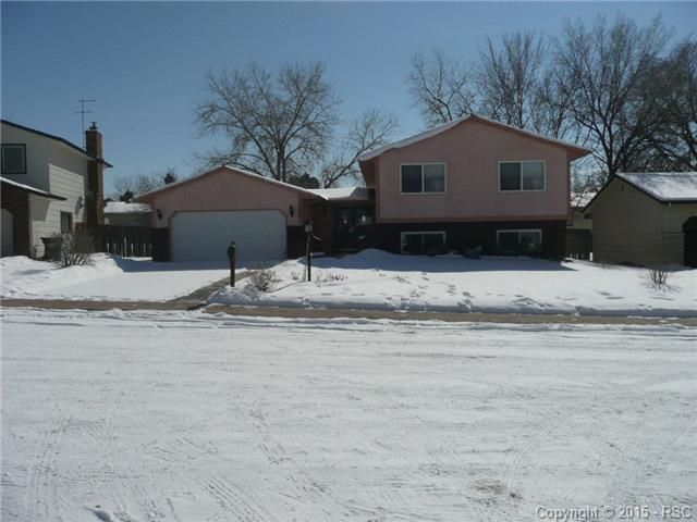 3025 S Roche Dr, Colorado Springs, CO 80918