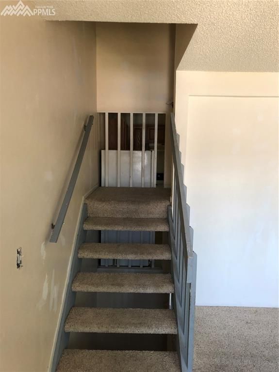 303 Trapper Ln, Fountain, CO 80817