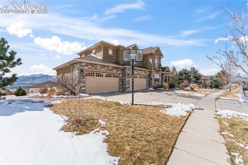 304 Coyote Willow Dr, Colorado Springs, CO 80921