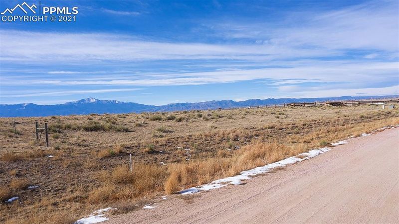3040 Hoofprint Rd, Peyton, CO 80831