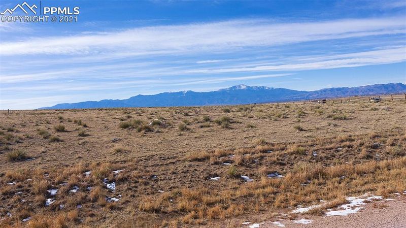 3040 Hoofprint Rd, Peyton, CO 80831