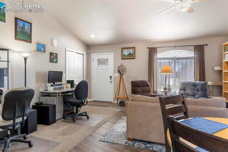 3043 Candice Ln, Pueblo, CO 81003