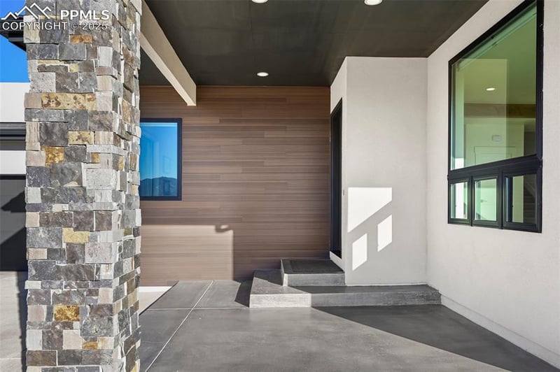 3043 Treeline Vw, Colorado Springs, CO 80904