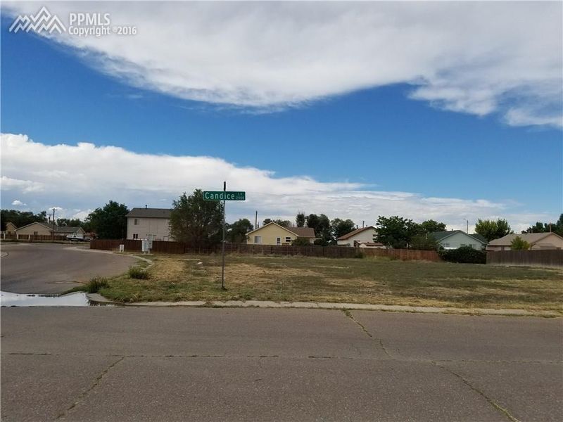 3047 Candice Ln, Pueblo, CO 81003