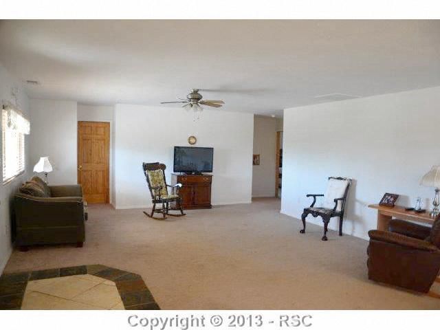 305 9th St, Penrose, CO 81240
