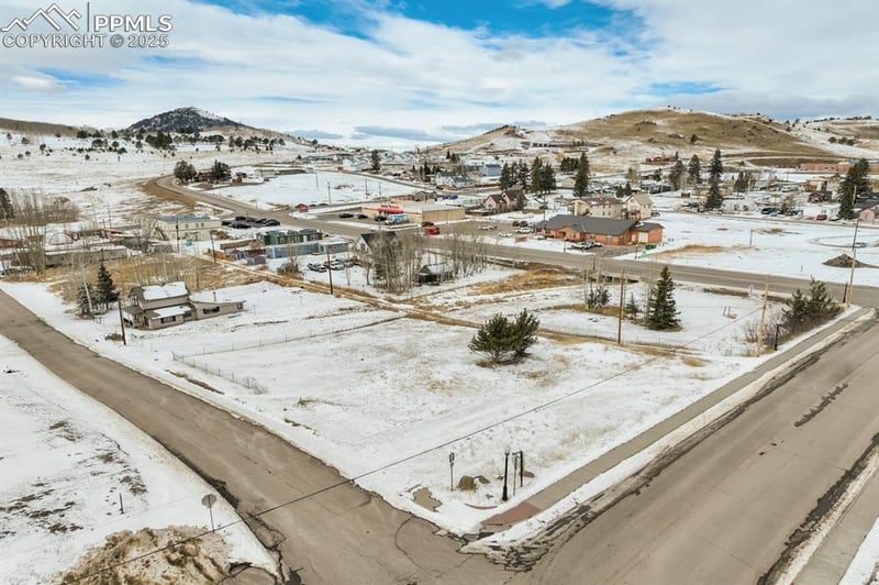 305 Bennett Ave, Cripple Creek, CO 80813