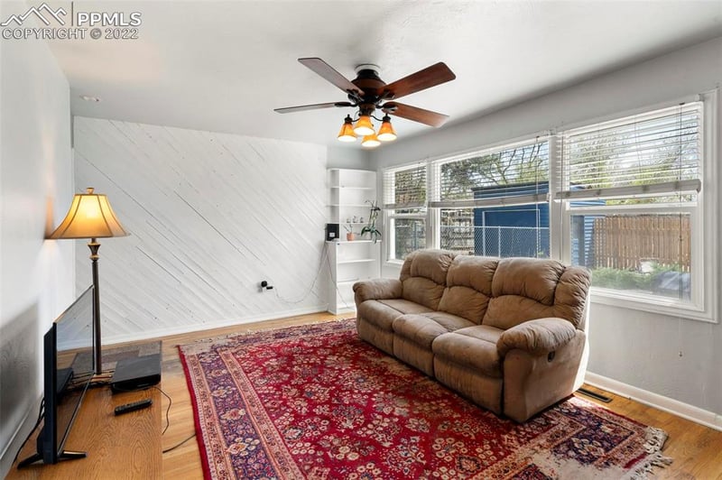 305 Edgewood Dr, Colorado Springs, CO 80907