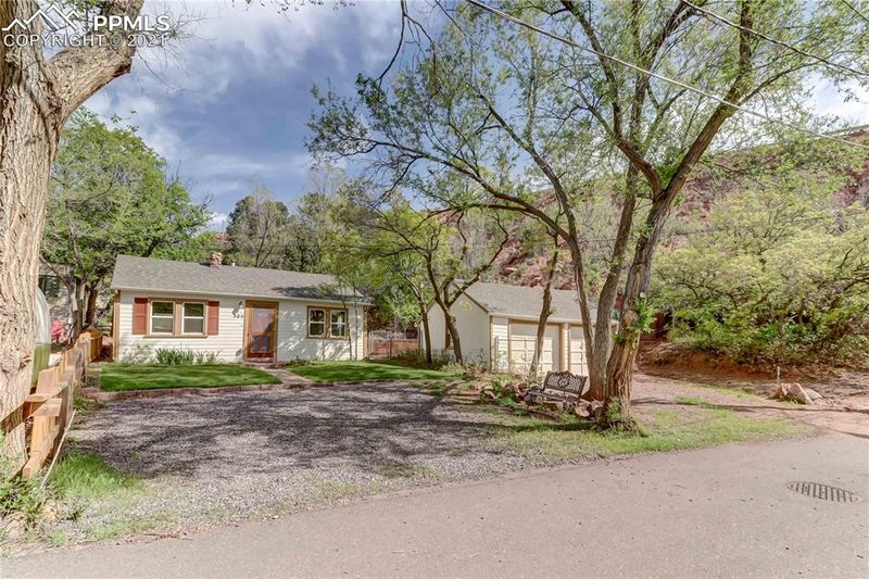 305 Washington Ave, Manitou Springs, CO 80829