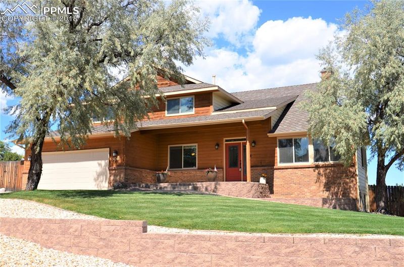306 W Sunbird Cliffs Ln, Colorado Springs, CO 80919