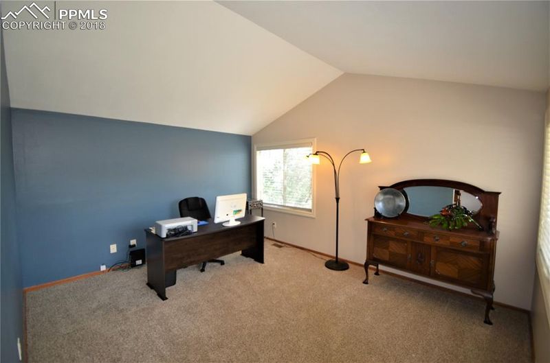 306 W Sunbird Cliffs Ln, Colorado Springs, CO 80919