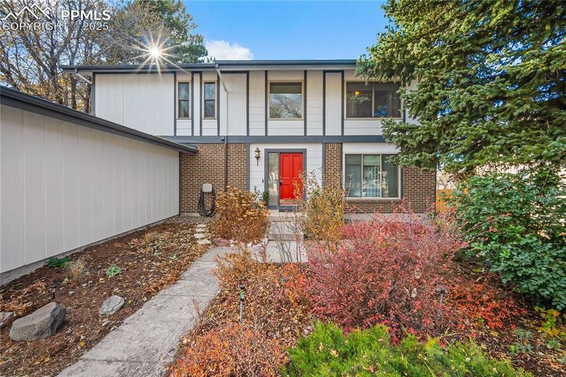 3070 W Enchanted Cir, Colorado Springs, CO 80917