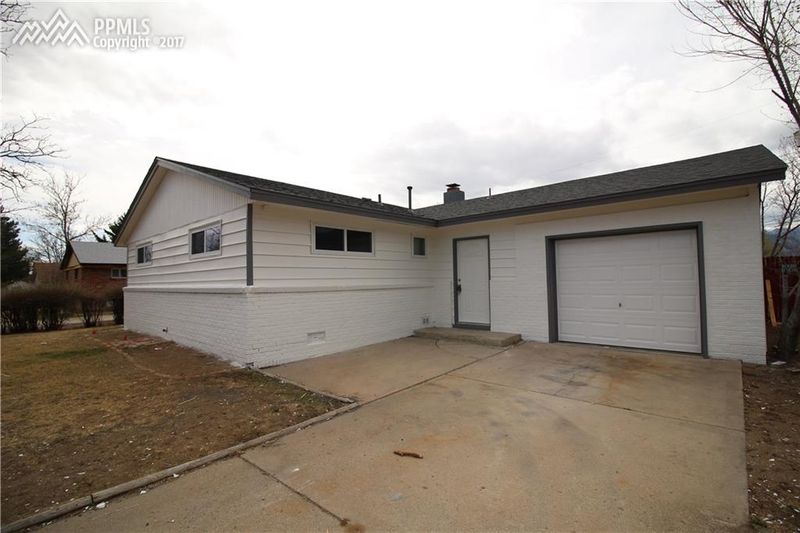 308 Everett Dr, Colorado Springs, CO 80911