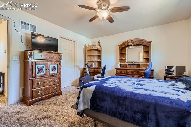 309 S Prairie Ave, Pueblo, CO 81005