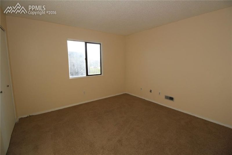 3090 Starlight Cir, Colorado Springs, CO 80916