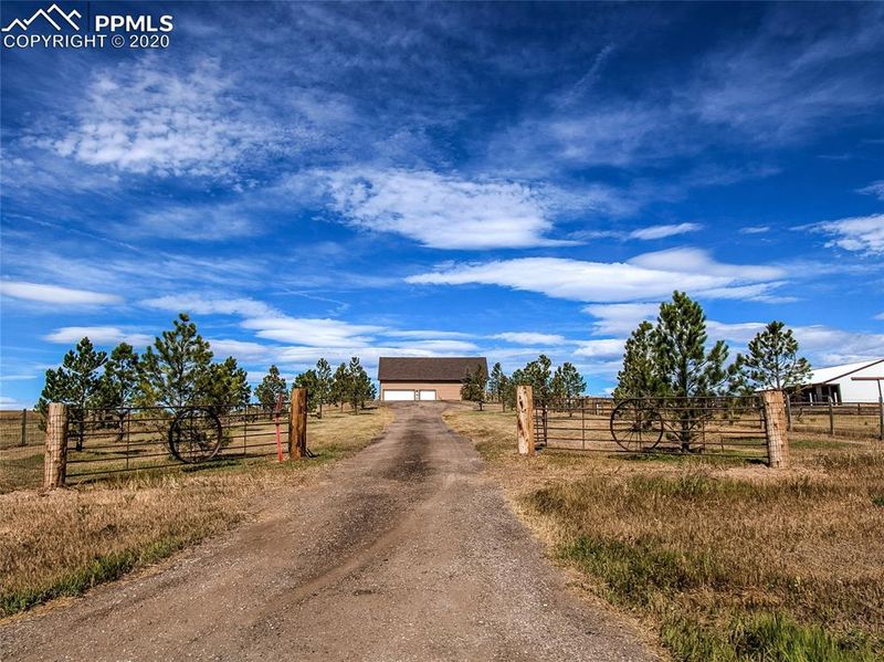 30913 Chisholm Trl, Elizabeth, CO 80107