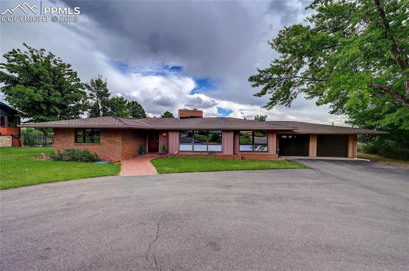 31 Crescent Ln, Colorado Springs, CO 80904