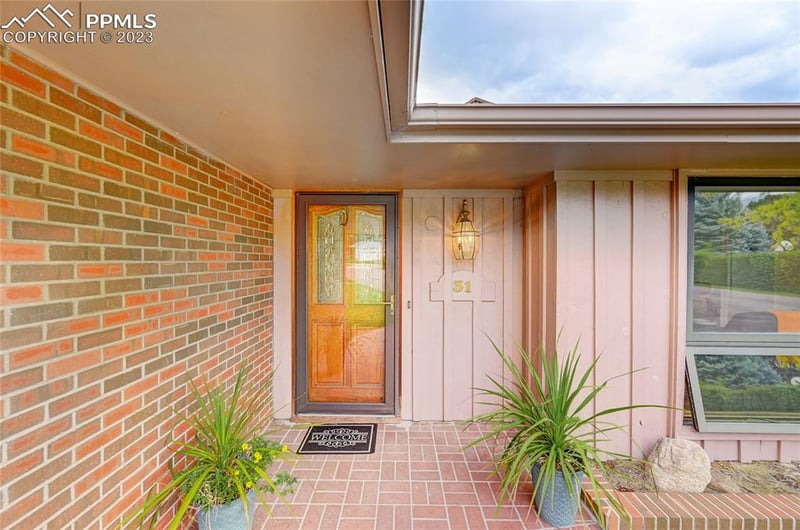 31 Crescent Ln, Colorado Springs, CO 80904